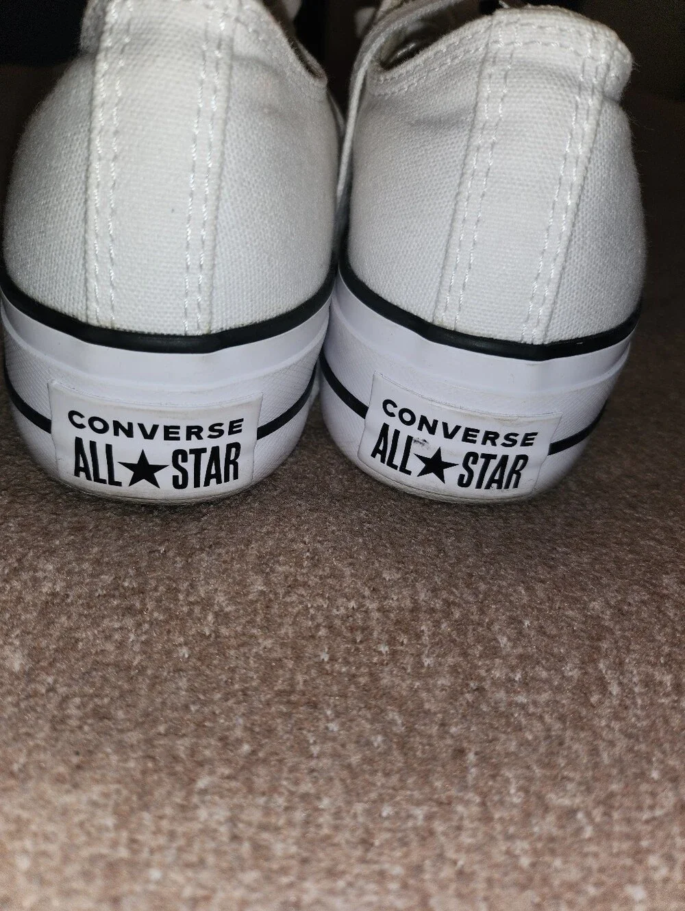 Women's Converse White Canvas Platform Lace-Up Sneakers Size 6 - Picture 3 of 5